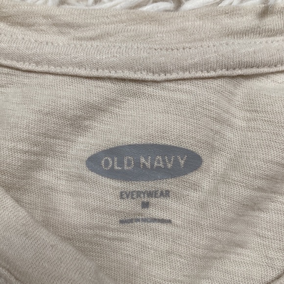 Old Navy Fall Heart Graphic Tee ๐ Oatmeal - Picture 12 of 12